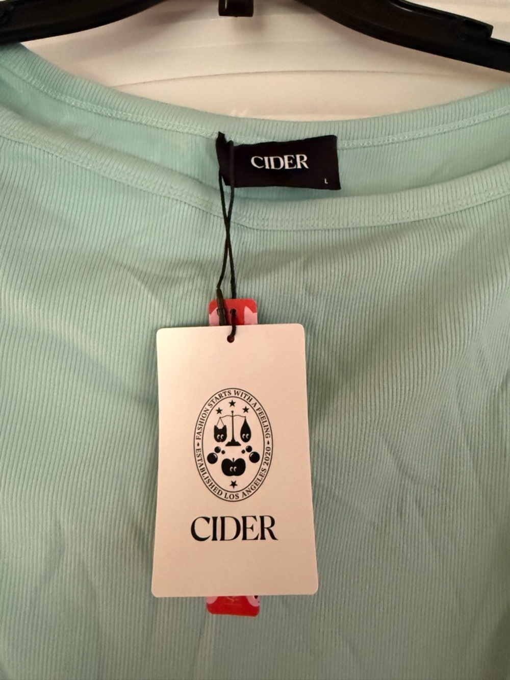 Cider Mint Ribbed Ruched Side Top - Picture 4 of 5